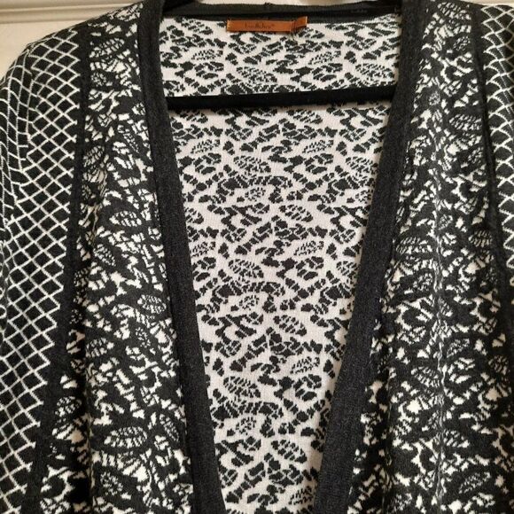 Belldinni Aztec Print Cardigan Sweater Women's Size L - Picture 2 of 6